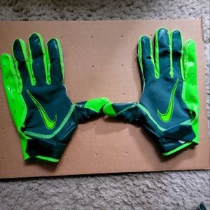 !!! Nike Mens Michigan State Spartan "Game Worn" Football Gloves Size 2xl !!!